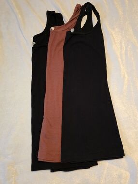 Fitted Tank Tops. Bundle Of 3